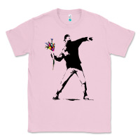 Bubblegum Pink banksy protester throwing flowers Classic Tee - lanVoArt