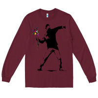 Burgundy banksy protester throwing flowers Long Sleeve Tee - lanVoArt