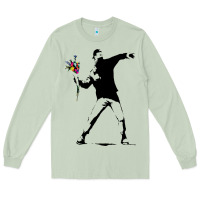 Matcha banksy protester throwing flowers Long Sleeve Tee - lanVoArt