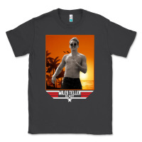 Smoke rooster topgun retro Classic Tee - lanVoArt