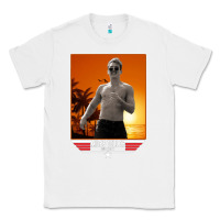 White rooster topgun retro Classic Tee - lanVoArt