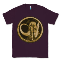 Plum mammoth black king Classic Tee - lanVoArt