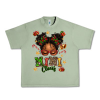Mini Claus Messy Bun Urban Heavy Tee | Teevron