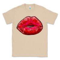 Mushroom kiss Classic Tee - RanaPortraitStore