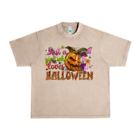 French Oak Just a girl who loves Halloween Urban Heavy Tee - NancyCooperArtShop