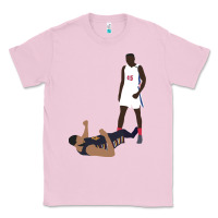 Bubblegum Pink sekou doumbouya over tristan thompson Classic Tee - tuanDangUi