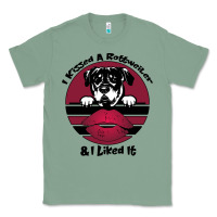 Sage I kissed a dog and I like it Classic Tee - Bettercallsaul