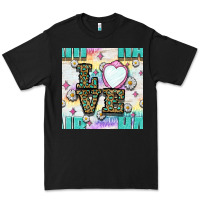 Black Leopard Love Hair And Mirror With Daisy Seamless Pattern Bbs Premium Tee - BundleAndBundleShop