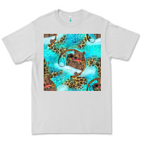 Dove Grey Mama Bear Hunting Fish With Leopard Seamless Pattern Premium Tee - BundleAndBundleShop