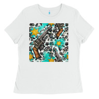White Western Gun And Sheriff Stars With Cowhide Seamless Pattern Ladies Tee - BundleAndBundleShop