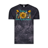 Cloud Black Being a Mom Makes My Life Complete Vintage Tee - texasbilliewilder