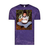 Cloud Purple johnny cash eating cake in a bush Vintage Tee - linhVisuals