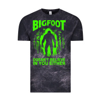 Cloud Black bigfoot believer t  shirt bigfoot doesnt believe in you either t  shir Vintage Tee - linhVisuals