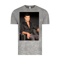 Cloud Rock who is ricky martin playing in ameri Vintage Tee - linhVisuals