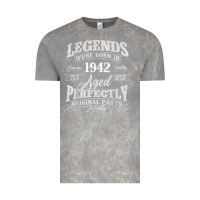 Cloud Rock legends were born in 1942 year of birth birthday t shirt Vintage Tee - linhVisuals