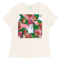 Bone cute snowman and gift box with leopard seamless pattern bbs Ladies Tee - BundleAndBundleShop