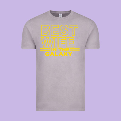 Best Wife In The Galaxy Vintage Tee Designed By Bettercallsaul