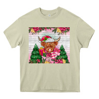 Mossy pink christmas cow Heavy Core Tee - MaliasSmallBusiness