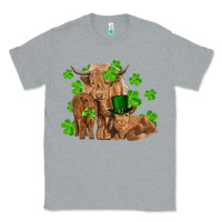 Heather Grey st patrick's day cow family Classic Tee - RanaPortraitStore