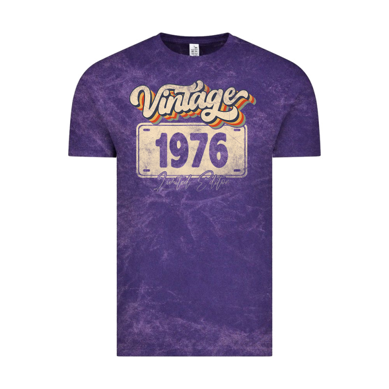 46 Year Old Vintage 1976 Men Women 46th Birthday Decor Vintage Tee by minhPixels | Teevron