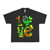 Pigment Black st.patrick love with clover Urban Heavy Tee - NancyCooperArtShop