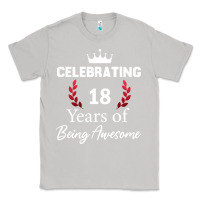 Moon Dust 18 years of being awesome, 18 year old birthday gi Classic Tee - tuanDangUi