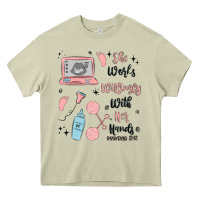 Mossy she works willingly with her hands Heavy Core Tee - MaliasSmallBusiness