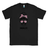 Black Pink Flower on Cyan Background Mom Skull Classic Tee - Bettercallsaul