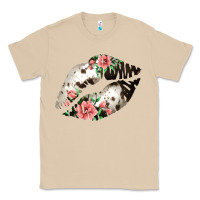 Mushroom Cowhide And Flowers Lips Classic Tee - Bettercallsaul