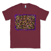 Burgundy mardi gras leopard background Classic Tee - RanaPortraitStore