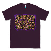 Plum mardi gras leopard background Classic Tee - RanaPortraitStore