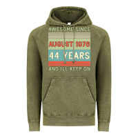 Vintage Olive awesome since august 1976 44 years and i ll keep on Vintage Hoodie - Bettercallsaul