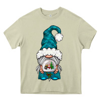 Mossy winter gnome with snow globe Heavy Core Tee - NancyCooperArtShop