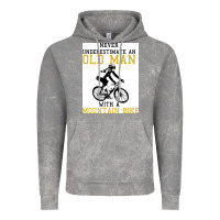 Cloud Rock Never Underestimate An Old Man With A Mountain Bike Vintage Hoodie - Bettercallsaul