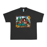 Pigment Black western barn with farm animals Urban Heavy Tee - RanaPortraitStore