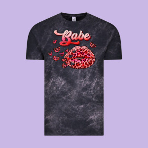 Babe With Kiss Vintage Tee Designed By Ranaportraitstore