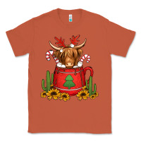 Copper hot coco christmas highland cow Classic Tee - Jasminsmagicworld