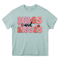 Arona hugs and kisses Heavy Core Tee - MaliasSmallBusiness