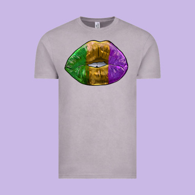 Mardi Gras Kiss Vintage Tee Designed By Ranaportraitstore