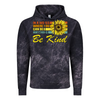 Cloud Black In A World Where You Can Be Anything Be Kind Vintage Hoodie - Bettercallsaul