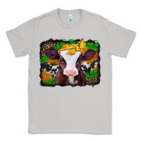 Moon Dust st patricks baby cow with leopard background Classic Tee - Jasminsmagicworld