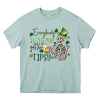 Arona everybody in the pub gettin' tipsy Heavy Core Tee - MaliasSmallBusiness