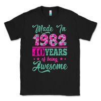 Black made in 1982, 40 years of being awesome Classic Tee - Jasminsmagicworld