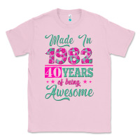 Bubblegum Pink made in 1982, 40 years of being awesome Classic Tee - Jasminsmagicworld