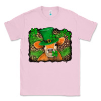 Bubblegum Pink st patricks orange cow with leopard background Classic Tee - Jasminsmagicworld