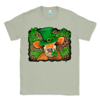 Matcha st patricks orange cow with leopard background Classic Tee - Jasminsmagicworld