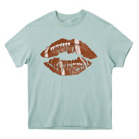 Arona football lips Heavy Core Tee - AdoDesignShop