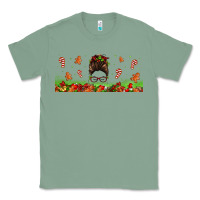 Sage christmas mama messy bun Classic Tee - Jasminsmagicworld