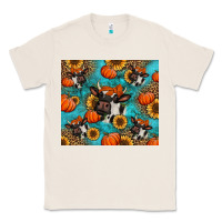 Natural autumn pumpkins holstein cow Classic Tee - Jasminsmagicworld