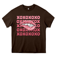Chocolate Brown xoxo checker lips Heavy Core Tee - MaliasSmallBusiness